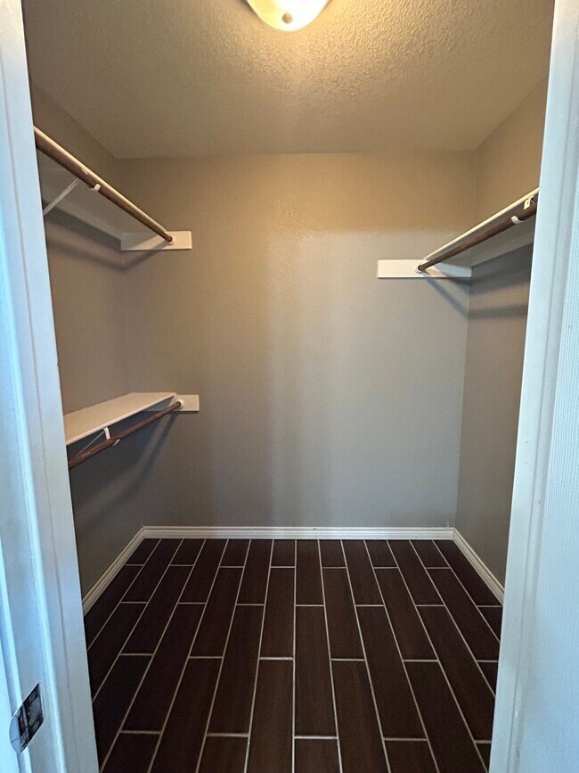 Building Photo - 1117 Avenida De Mexico