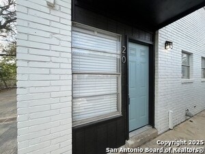 Building Photo - 2802 Lasses Blvd