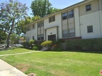 Building Photo - 5841 Bowcroft St