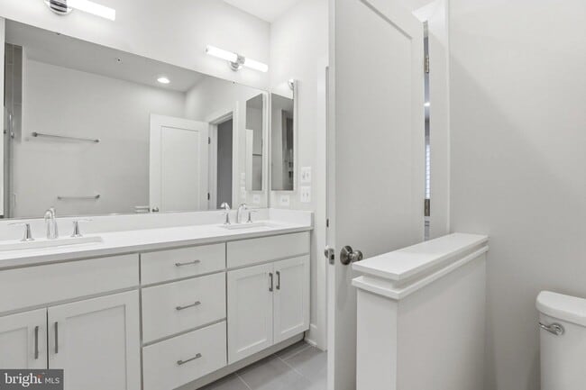 Building Photo - 6924 Rockledge Dr