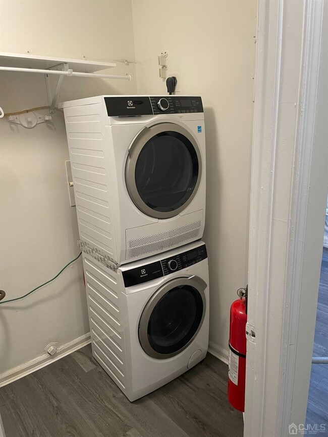 Building Photo - 181 Blew Ct