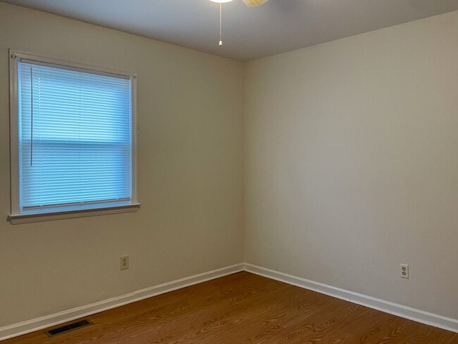 Building Photo - 238 Bull Run Dr