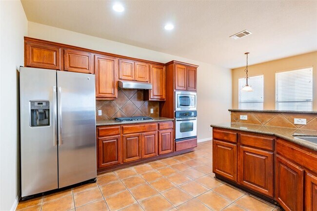 Building Photo - 9329 Castle Pines Dr