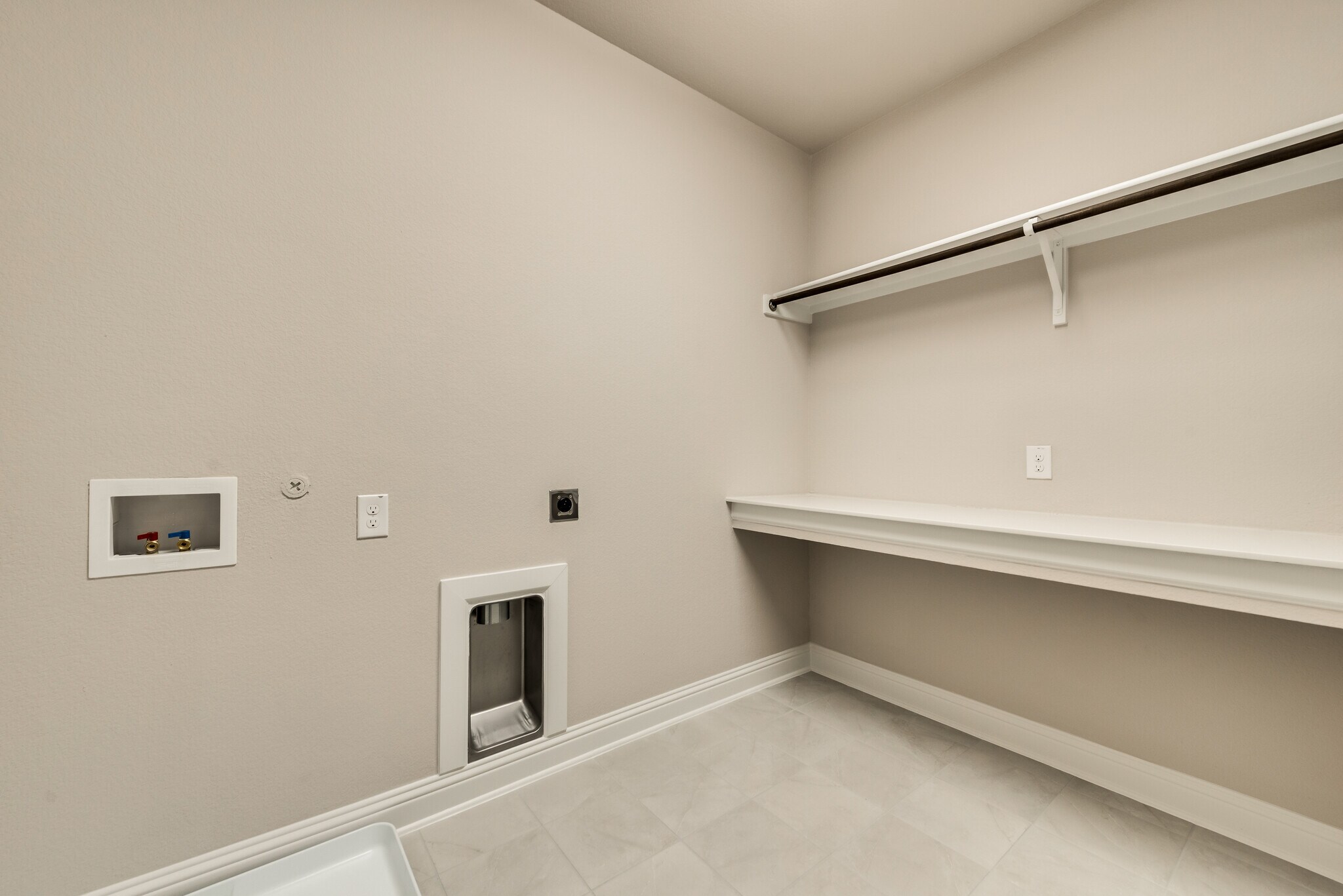 Building Photo - 6716 E Prospect Way