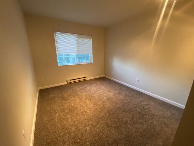 Building Photo - 215 100th St SW