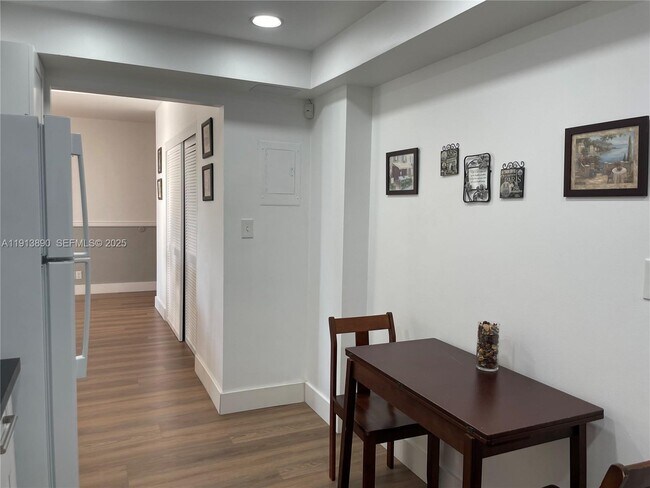 Building Photo - 3801 S Ocean Blvd