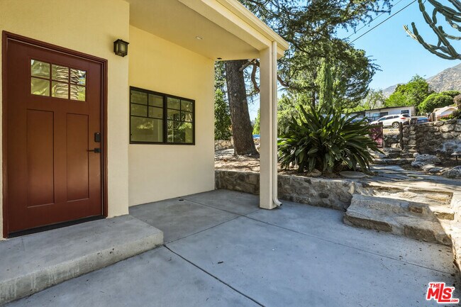 Building Photo - 2912 Frances Ave