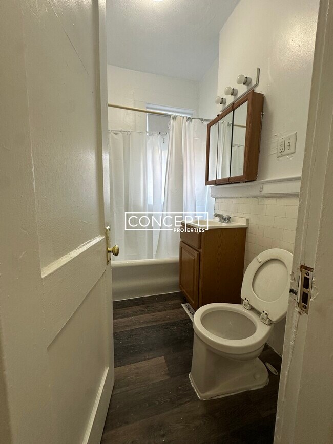 Building Photo - 1167 Boylston St