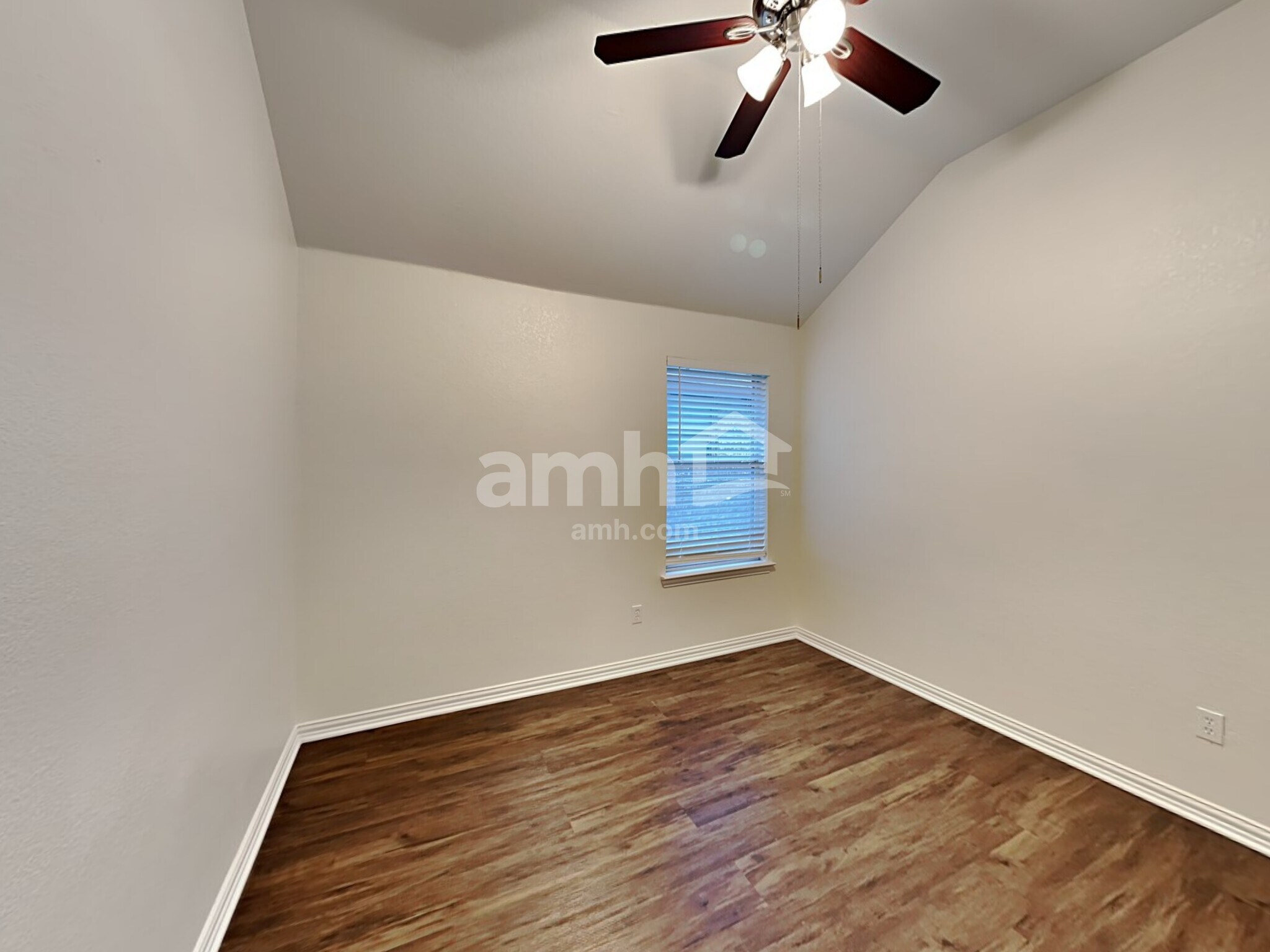 Building Photo - 87 Elmwood Trail