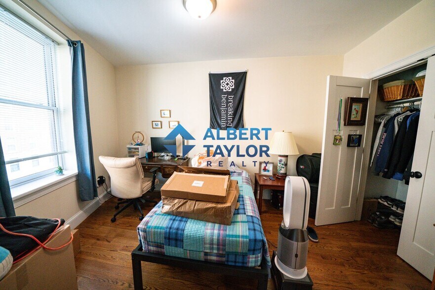 Building Photo - 491 Commonwealth Ave