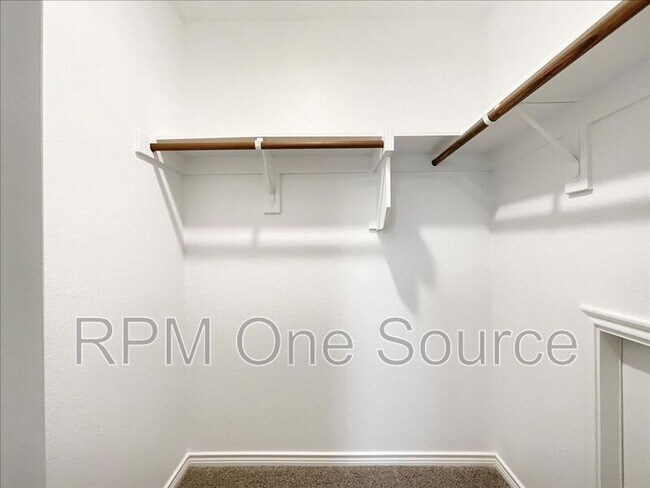 Building Photo - 4009 Savoy Wy