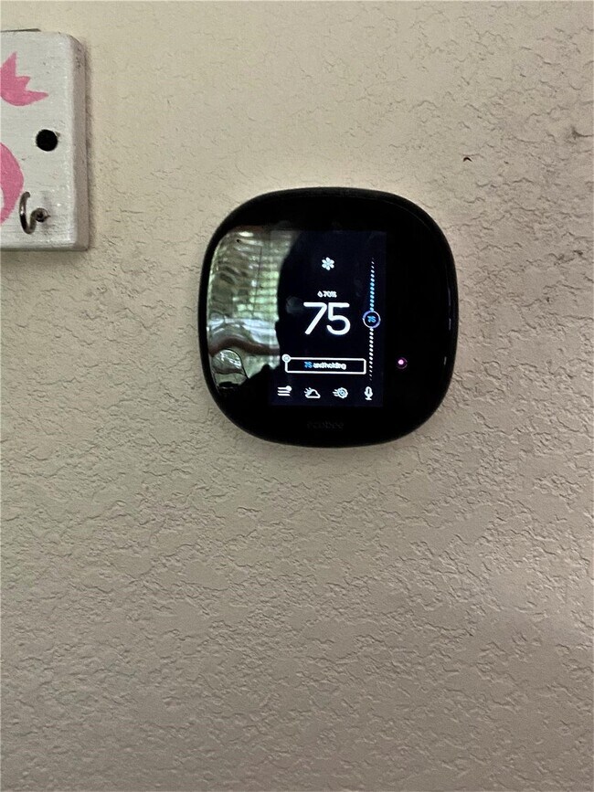 Building Photo - 4802 Ward St