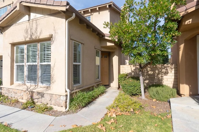 Building Photo - 25357 Avanti Ct