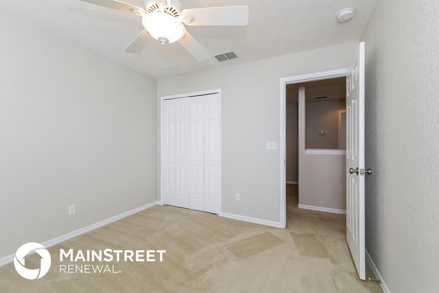 Building Photo - 820 Corvina Dr