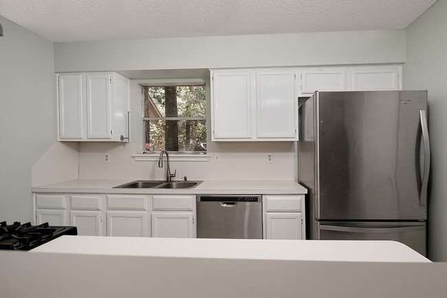 Building Photo - 6 S Pineplank Ct