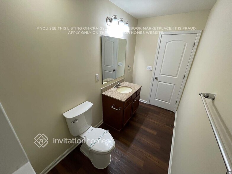 Building Photo - 4198 Clifftonville Ave SW