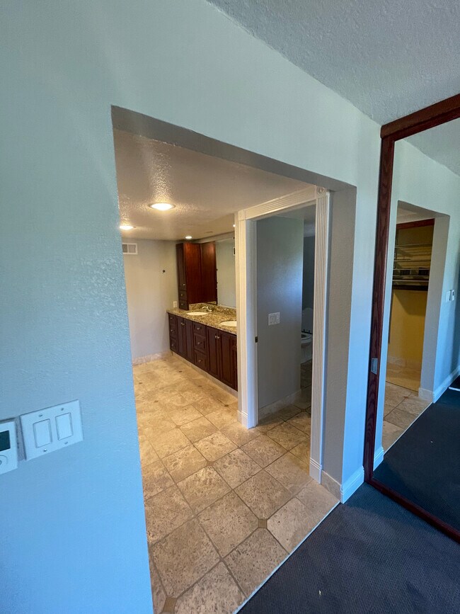 Building Photo - 3217 Veracruz Dr