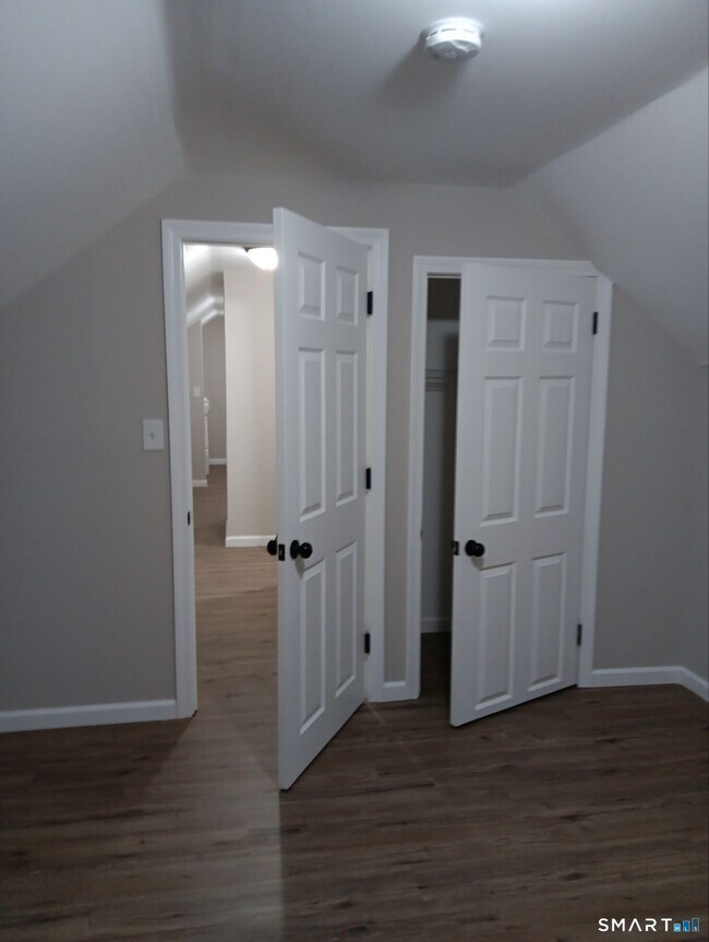 Building Photo - 282 Ward St