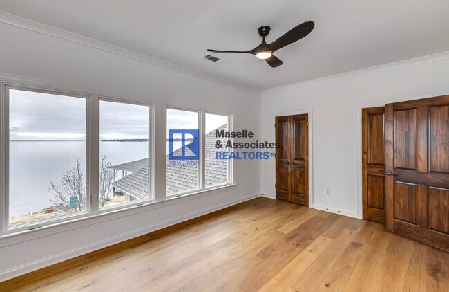 Building Photo - 1418 Windrose Dr