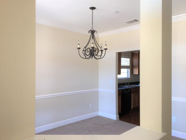 Building Photo - 247 Dobson Branch Ct