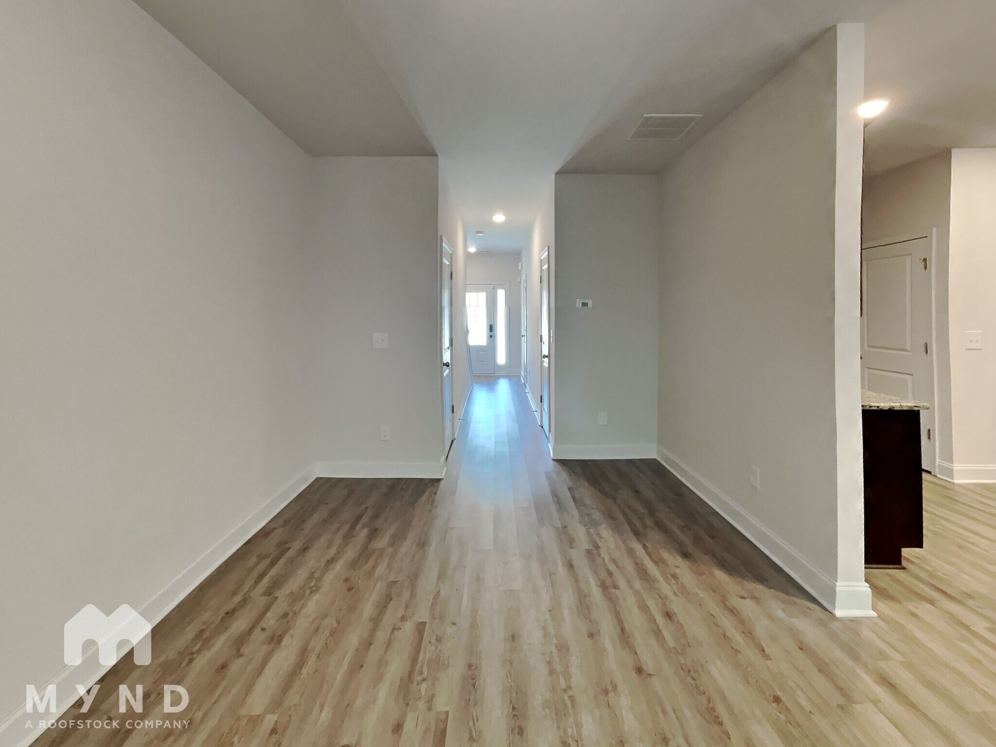 Building Photo - 10170 Benton Woods Dr