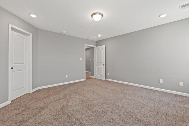 Building Photo - 105 Tyler Way