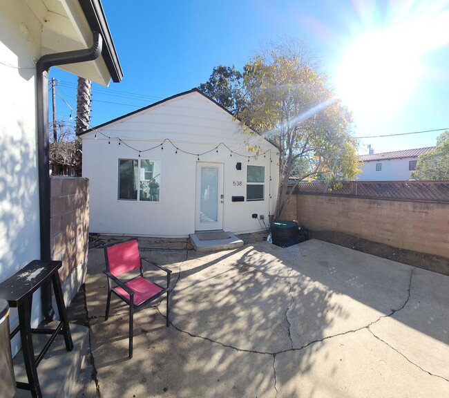 Building Photo - 7 Bedroom 3 bath home close to POLY!!!!