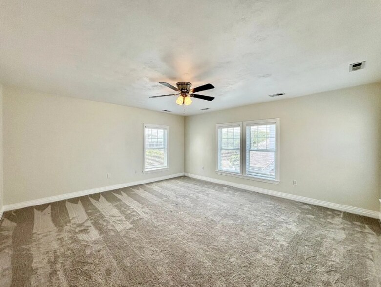 Primary Photo - 259 W Ocean View Ave