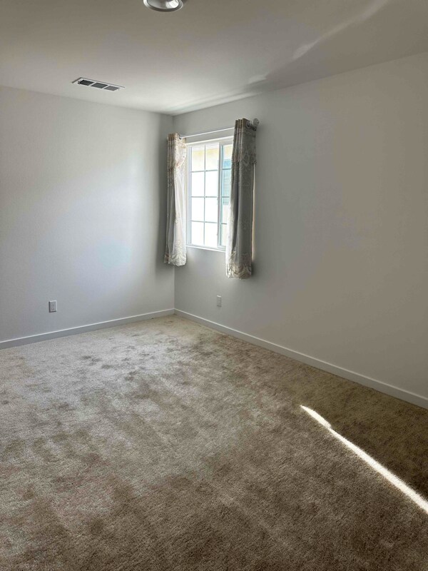 Building Photo - 2769 Lake Mendoza St