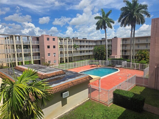 Building Photo - 2800 NW 56th Ave
