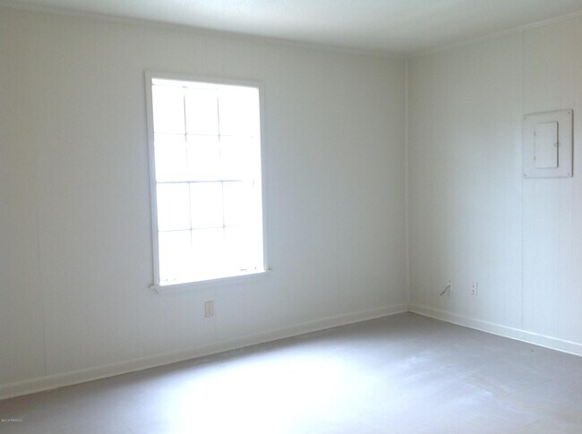 Building Photo - 706 Picard Rd