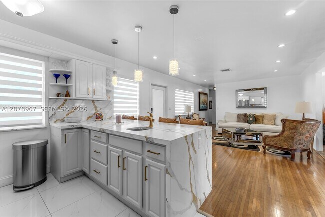 Building Photo - 3110 SW 82nd Ave