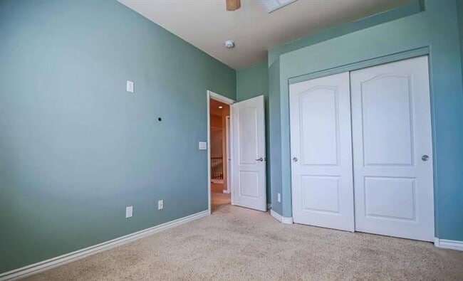 Building Photo - Welcome to this stunning 3-bedroom, 2.5-bathroom home located in the desirable city of Las Vegas!