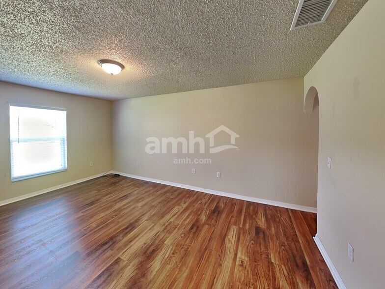 Building Photo - 224 Sawyerwood Pl