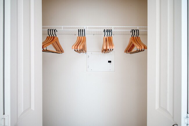 Building Photo - 10410 NE 2nd St