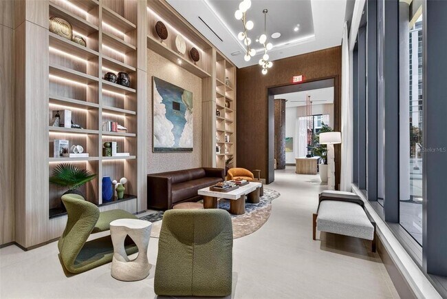 Building Photo - 275 1st Ave S