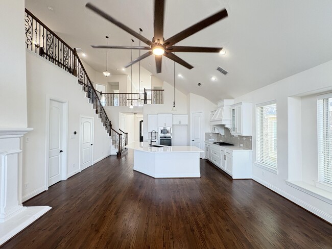 Building Photo - 7952 Ashwood Ln