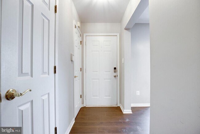 Building Photo - 6808 Compton Valley Pl