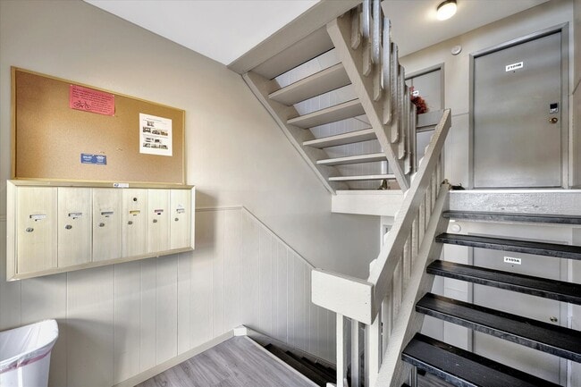 Building Photo - 2 bedroom, 2 bath condo - Available April 2026