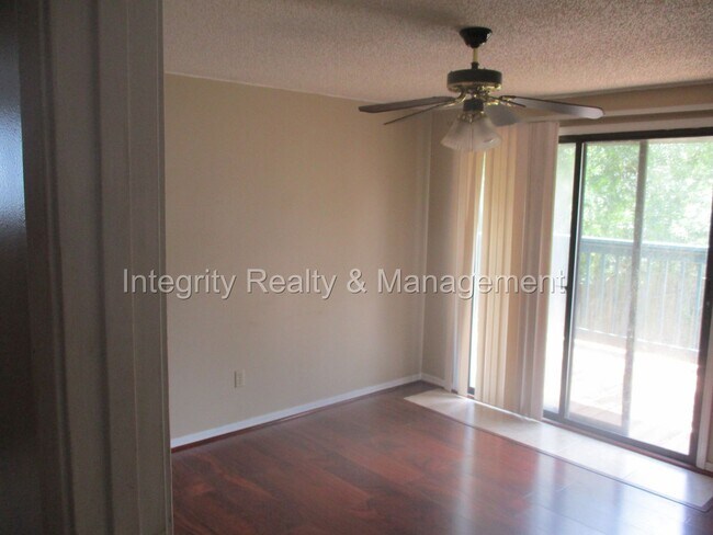 Building Photo - 3 Bed / 2 Bath home in Jacksonville