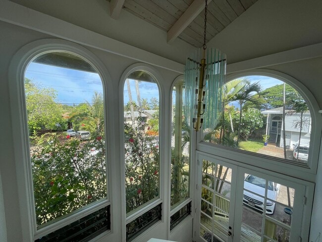 Building Photo - Two Bedroom + Loft/Two Bathroom Napili Tow...