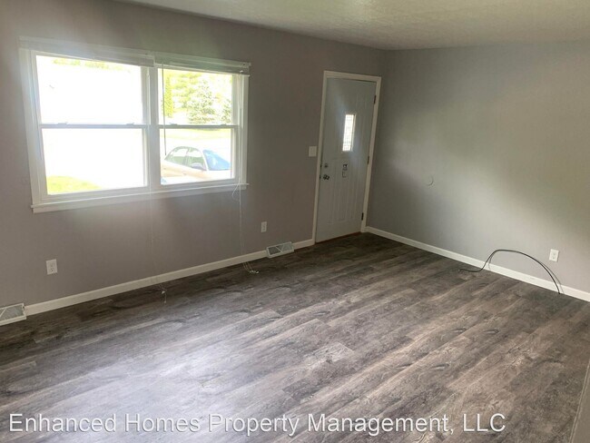 Building Photo - 2722 Magnolia Dr