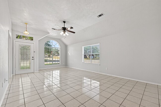 Building Photo - 3314 Zubin Ln