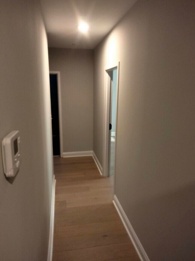 Building Photo - 36 Imlay St