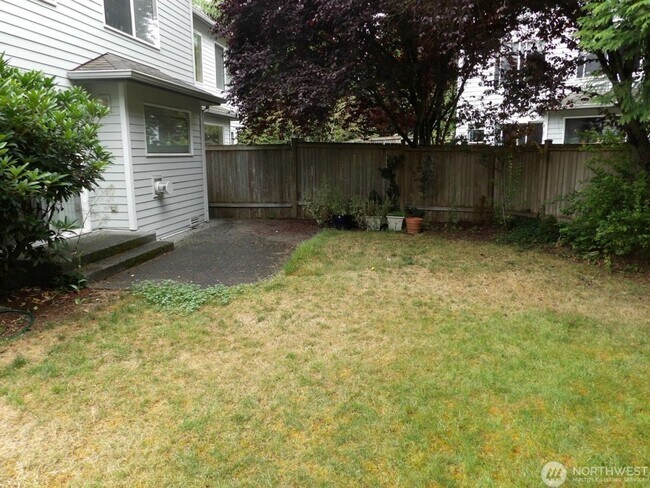 Building Photo - 3Bd/2.5Ba Bothell Townhouse