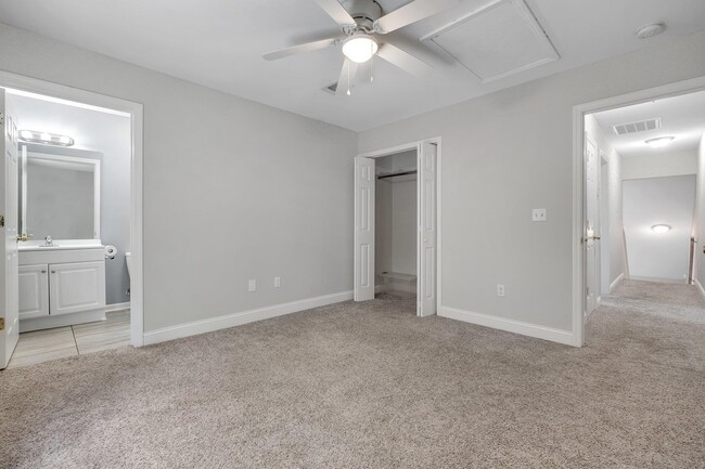 Building Photo - 4434 Gearhart Rd