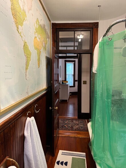 Building Photo - 119 Antrim St