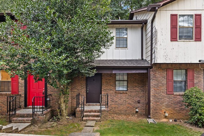 Building Photo - 646 Valley Crest Dr
