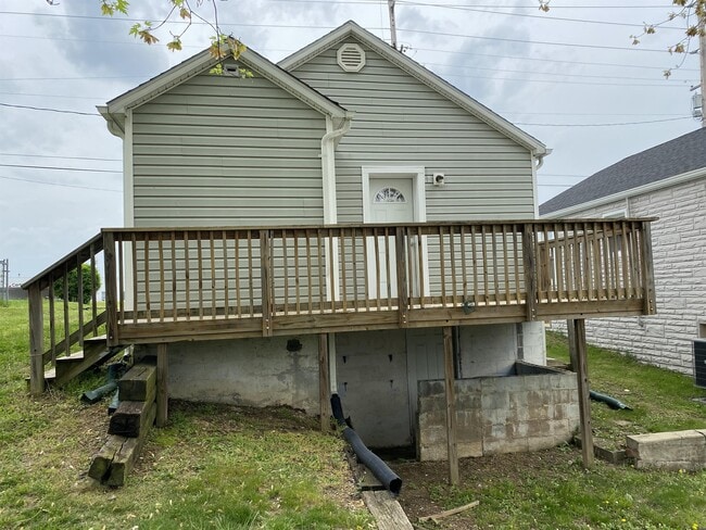 Building Photo - 102 Ellis St