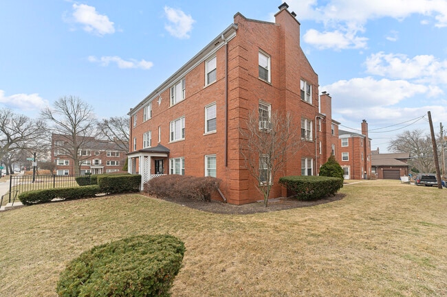 Building Photo - 132 Ridge Ave